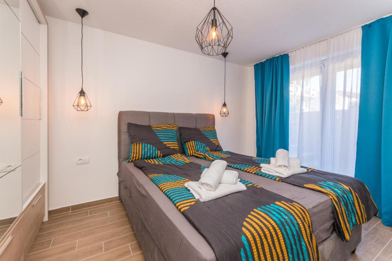 Apartment Jakov With A Pool Zadar Exteriör bild